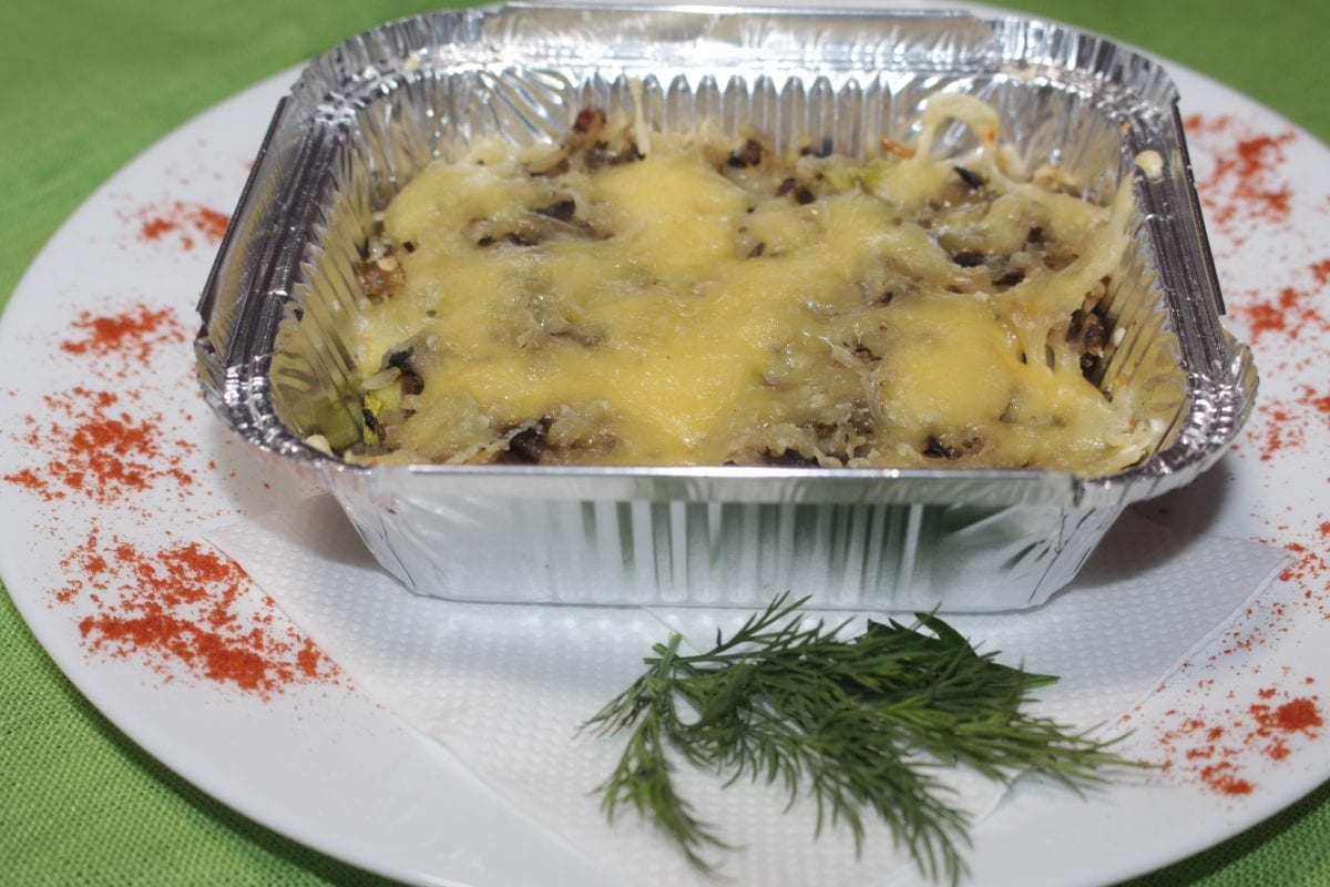 Kabachkovaya zapekanka s risom i gribami tsukini ris shampinony syr 1200x800 - Кабачковая запеканка с рисом и грибами