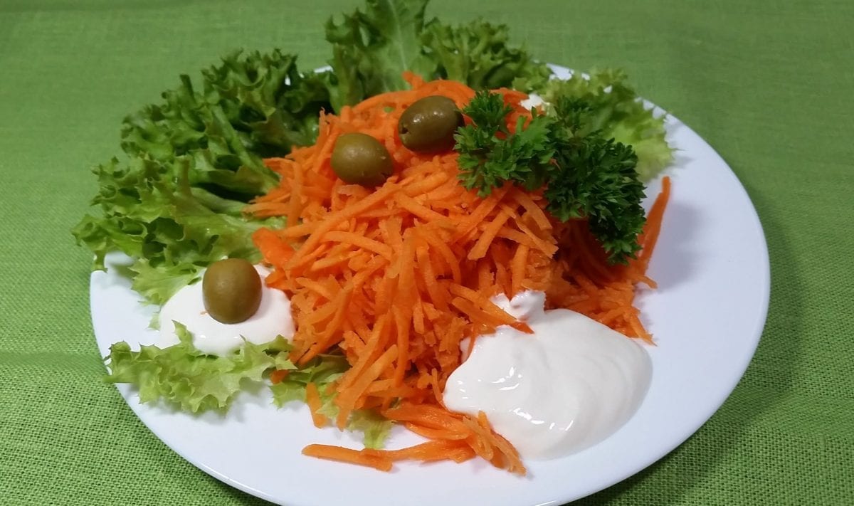 Salat iz morkovi so smetanoj morkovsmetanasaharsol e1547451973695 1200x711 - Салат из моркови со сметаной