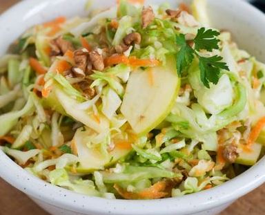 Детокс- салат с яблоком и сельдереем Detoks salat s yablokom i seldereem - Детокс- салат с яблоком и сельдереем