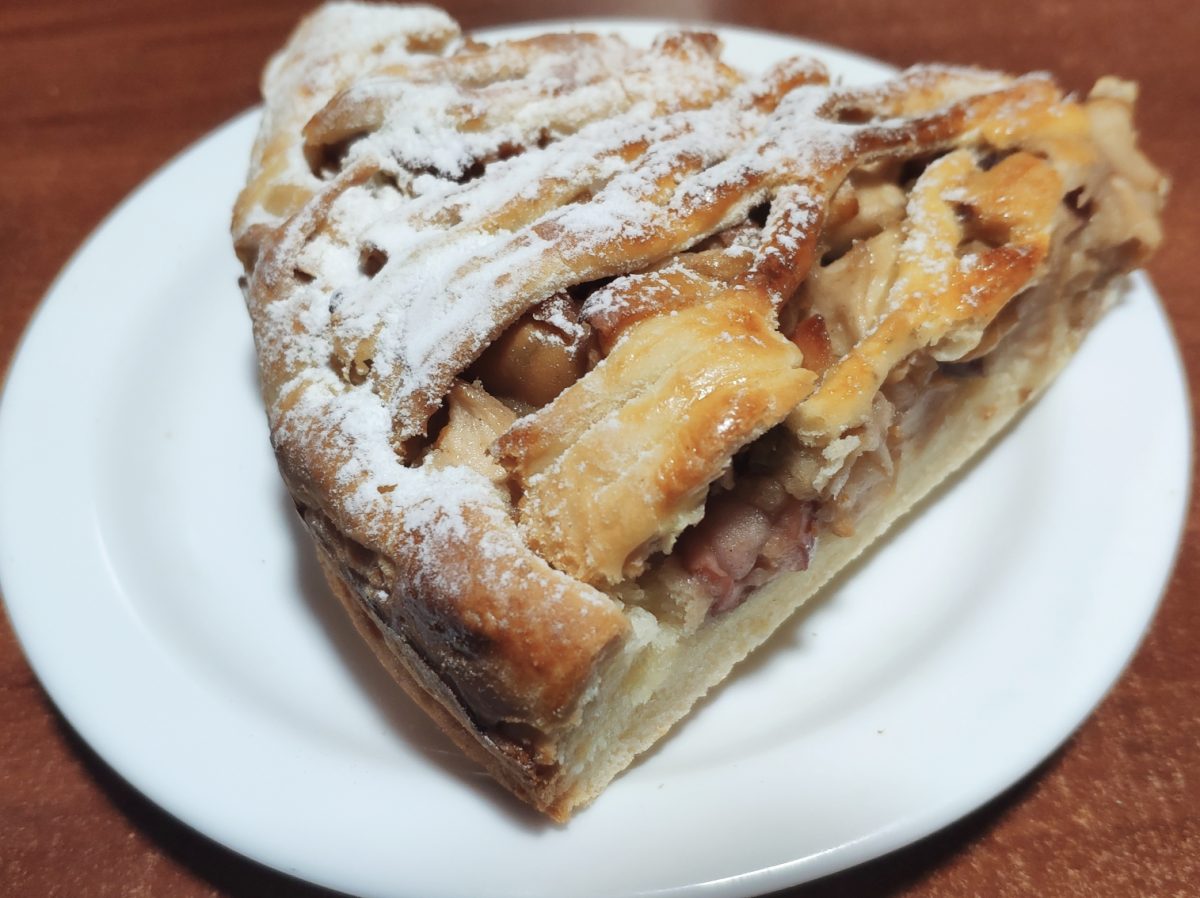 1616343376663 1200x898 - Пирог с яблоками и изюмом