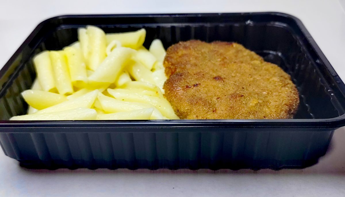 IMG 20230504 102453 1200x685 - Котлета по-албански с перцем / макароны отварные