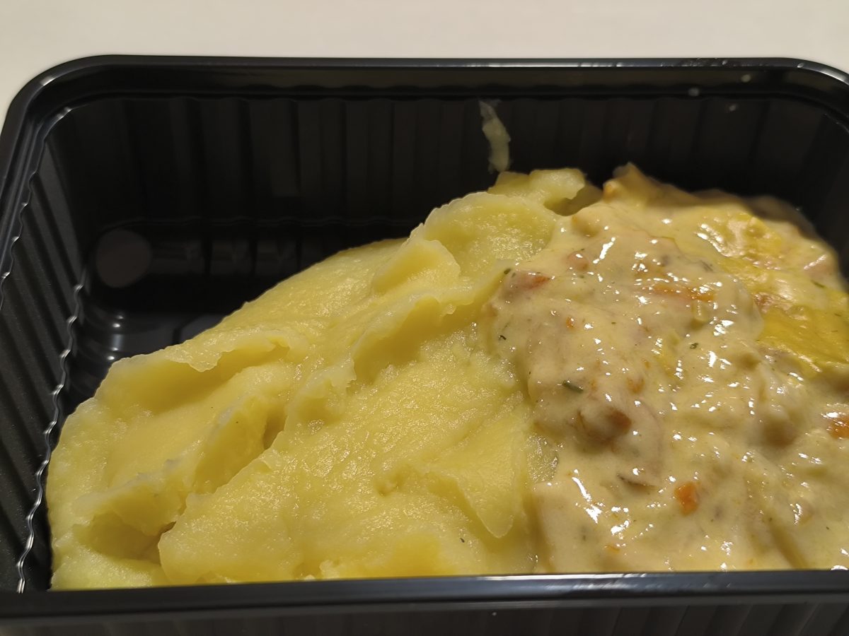 IMG 20251217 085323 1200x900 - Кальмары, тушенные в сливочном соусе / Картофельное пюре